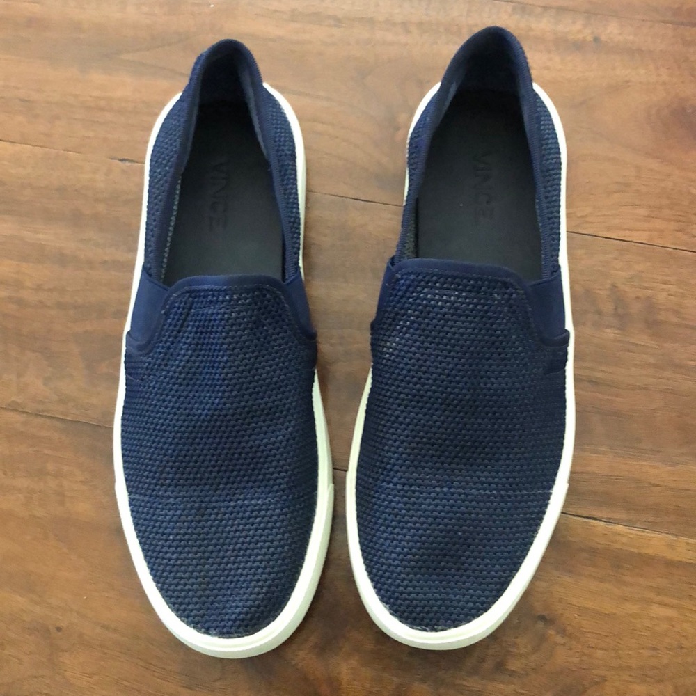 VINCE slip- on blue mesh shoes !